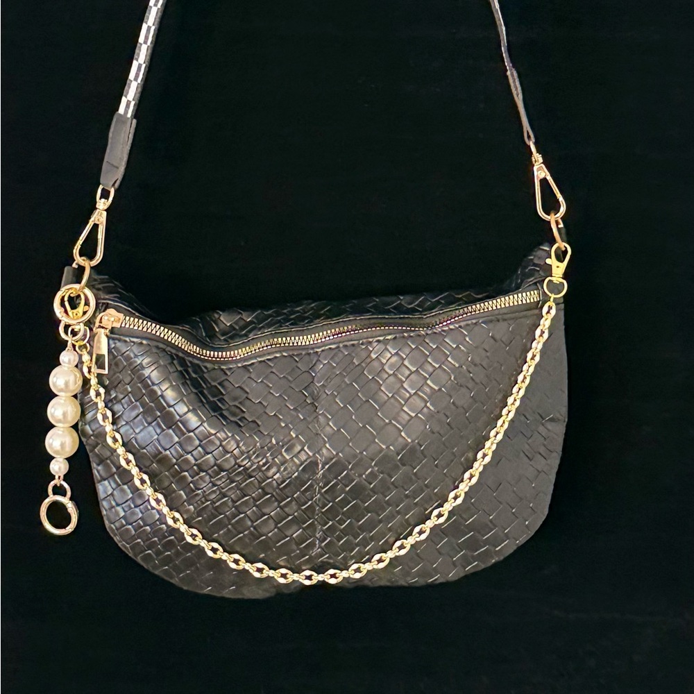 Elegant Black Woven Shoulder Bag